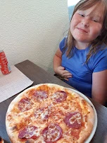 Kleine Pizza Salami