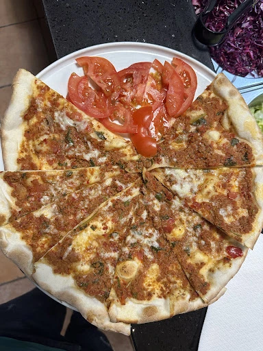 Toscana - Holzofenpizzeria & Kebaphaus photo 9